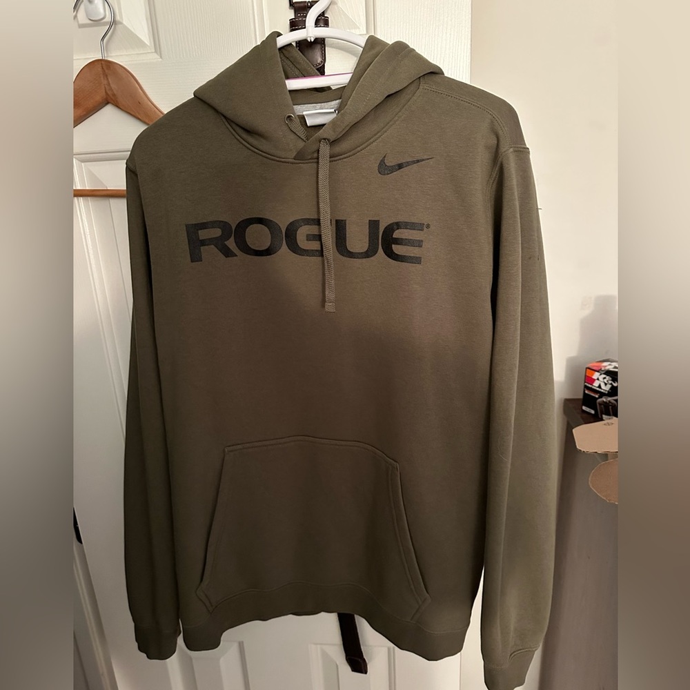 NIKE Rogue Men’s Club Fleece Hoody sz LARGE